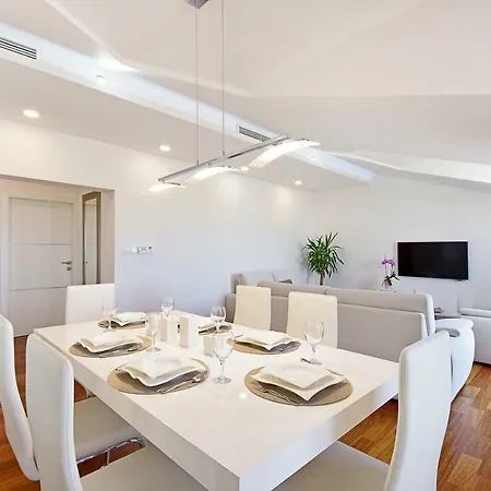 Luxury Penthouse Eva Апартаменты Подстрана