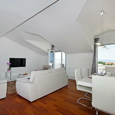 Luxury Penthouse Eva * Podstrana