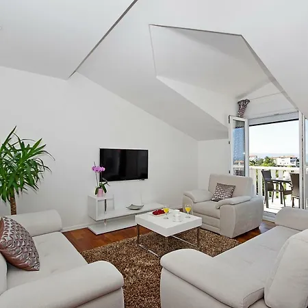 Luxury Penthouse Eva Апартаменты *