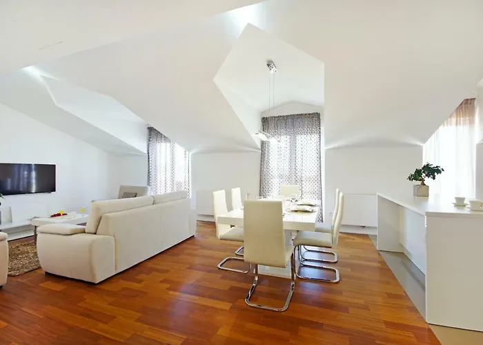 Апартаменты Luxury Penthouse Eva *