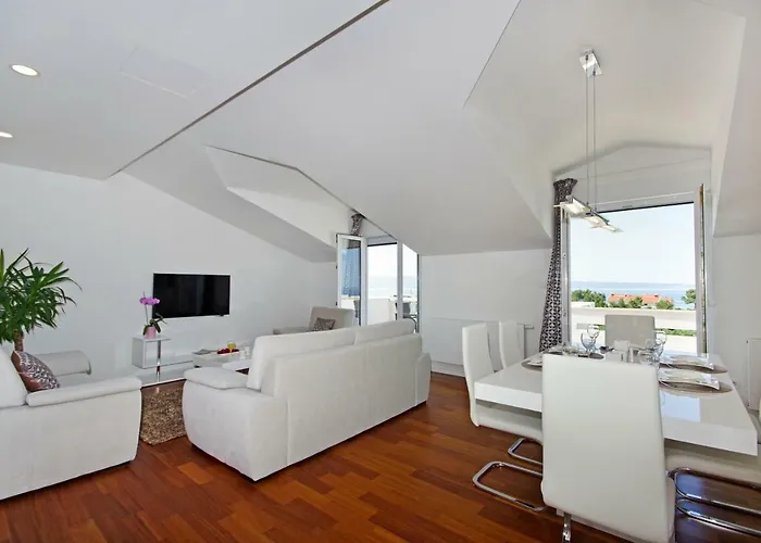 Luxury Penthouse Eva * Подстрана